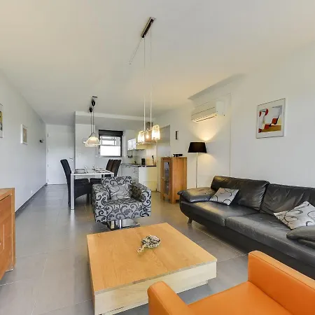 Le Golf Clair-16 By Interhome *